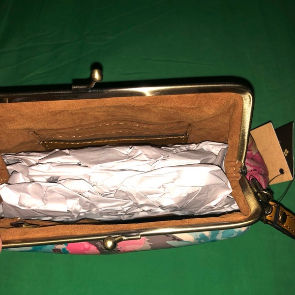 Authentic NWT Gorgeous One Of A Kind Patricia Nash Savena First Bloom Wristlet - Picture 5 of 14